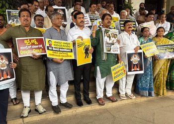 BJP-JDS MLAs Protest, Demand B Nagendra’s Resignation