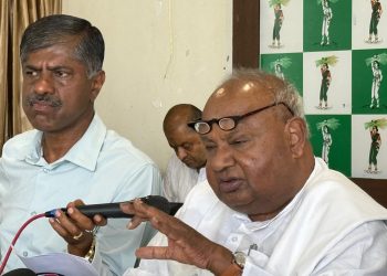 ‘NICE is the biggest fraud’; Deve Gowda questions plot allotment to farmers